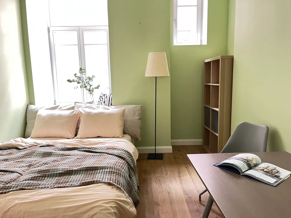 Квартира с двумя спальнями в доме-памятнике архитектуры — аренда посуточно в Санкт-Петербург