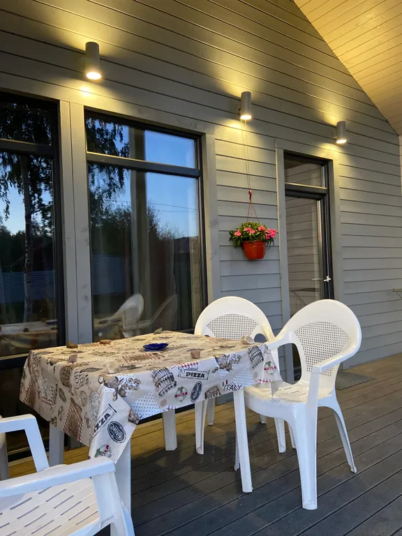 Дом с купелью на берегу Онежского озера