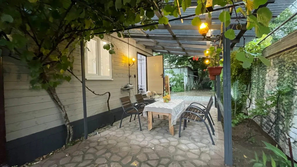 Новый и экологичный дом с бассейном у моря