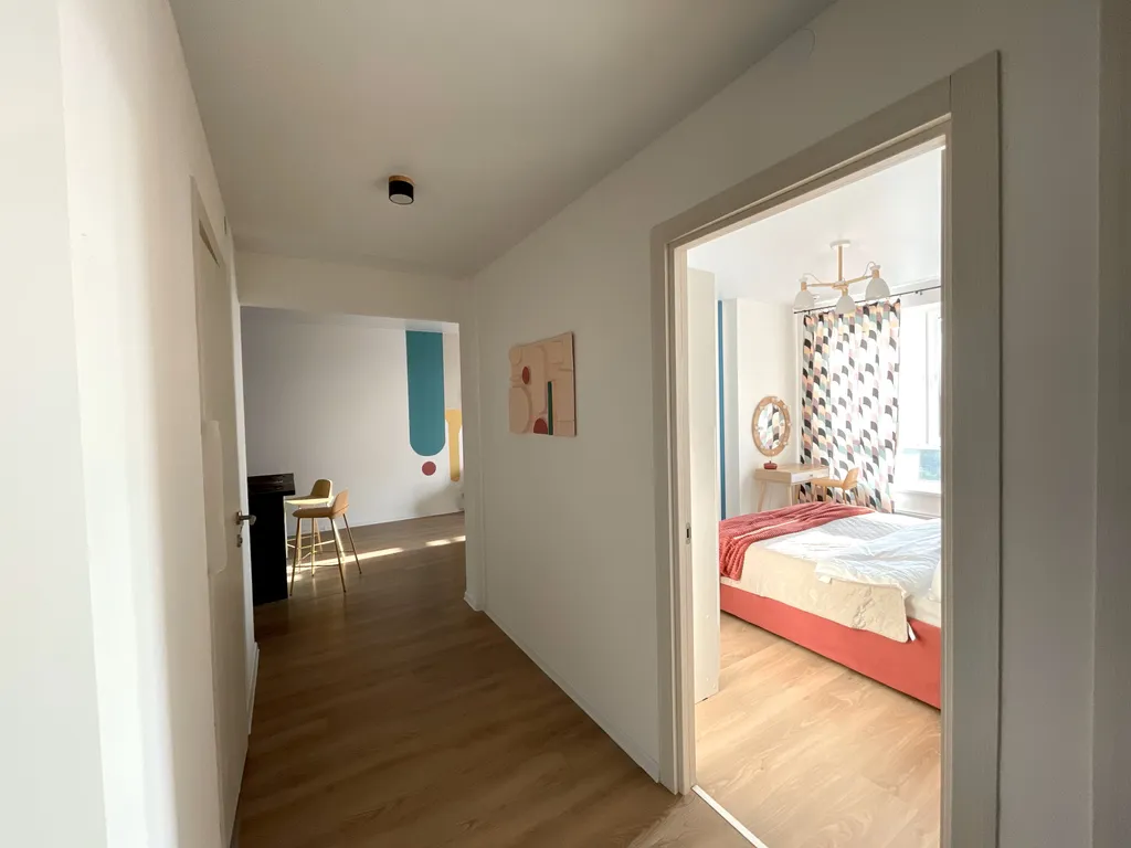 Трехкомнатная квартира с двумя спальнями, рядом с вокзалом