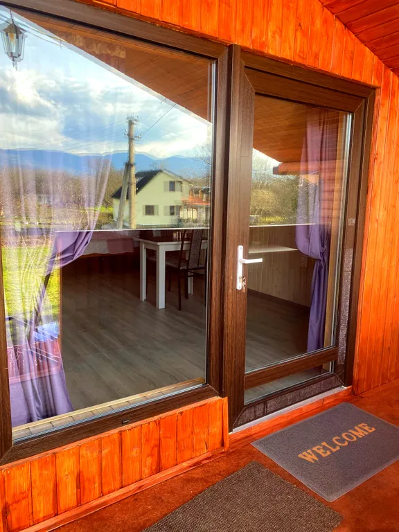 Уютный номер с видом на горы