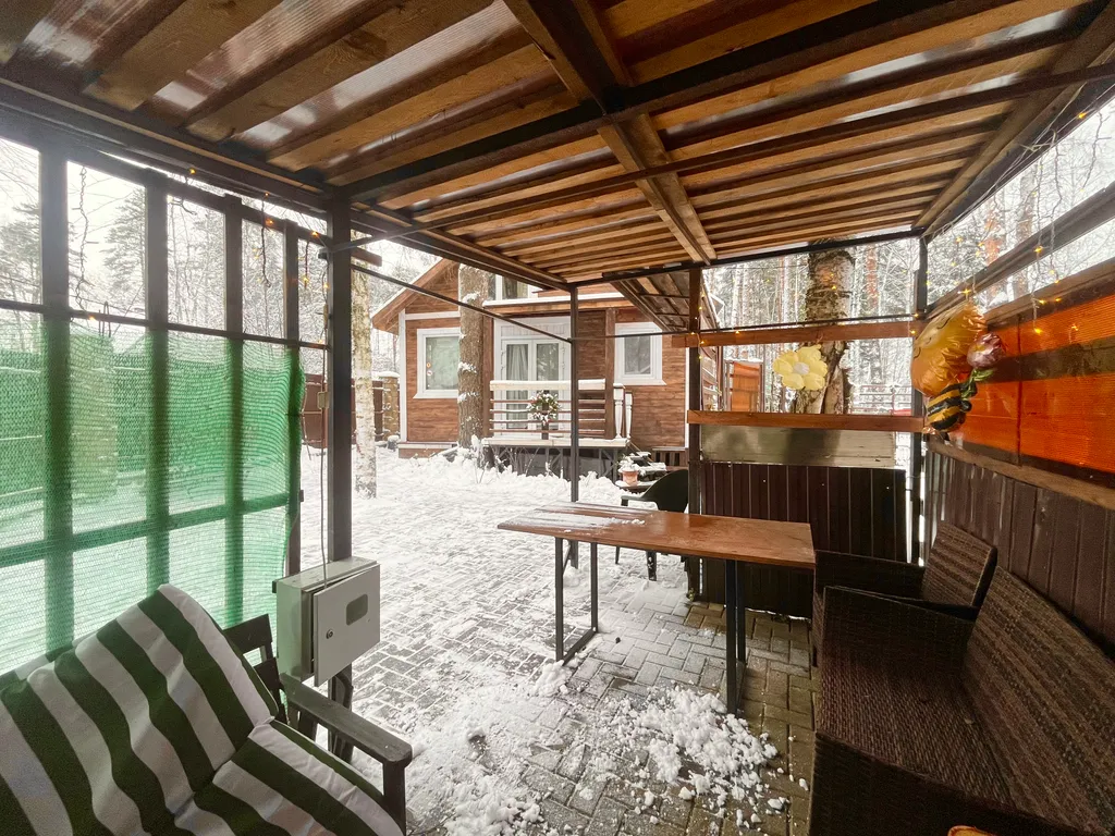 Уютный дом с гусями