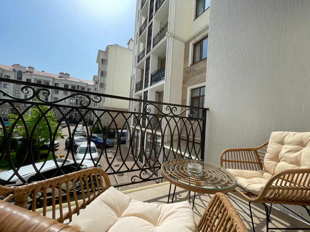 Новые апартаменты 1 береговая ЖК Изумрудный Город