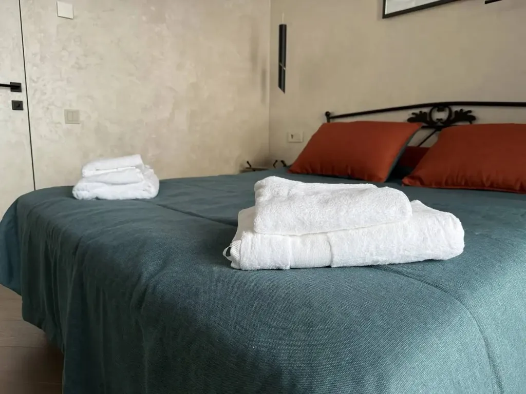 Премиальный дом с видом на лес и пруд в поселке года Ели estate