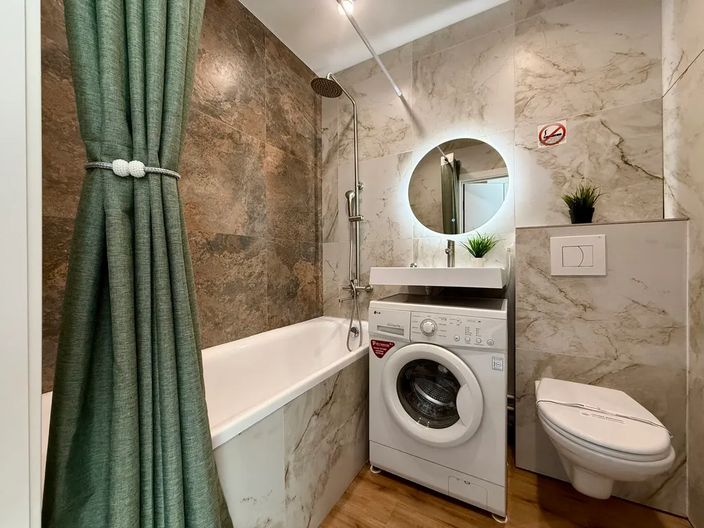 Квартира на Автомобилистов, 15 от компании Хоум Отель