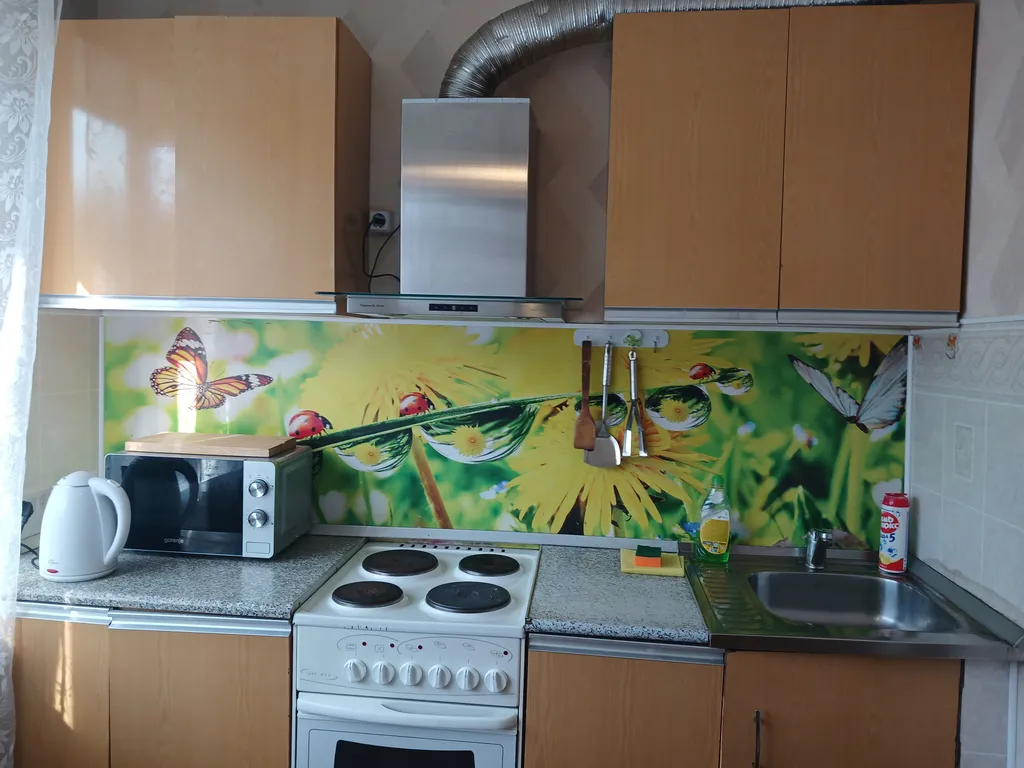 Многоместная комфортная квартира с балконом