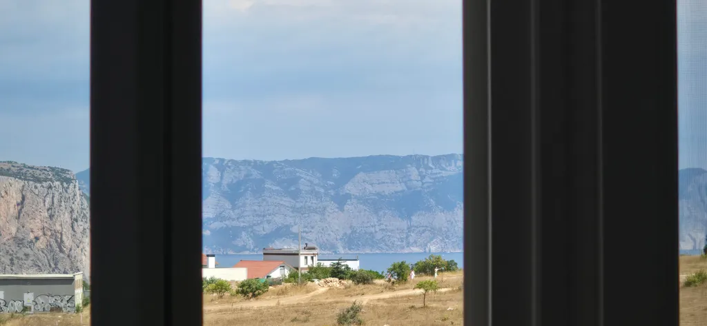 Квартира Стильные апартаменты студия с видом на горы и море — Севастополь