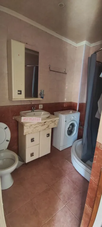 Двухэтажный дом с двориком и мангалом