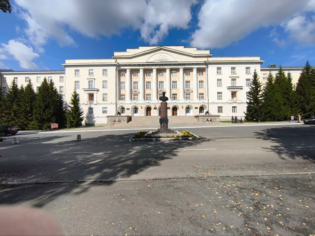 Квартира Двухкомнатная квартира в центре Втузгородка - Проспект Ленина 103 — Екатеринбург
