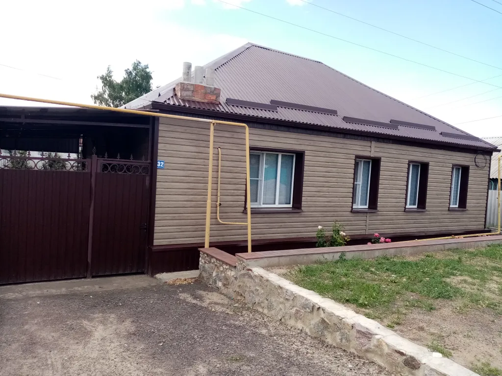 Коттедж Уютный дом целиком — аренда посуточно в Богучар