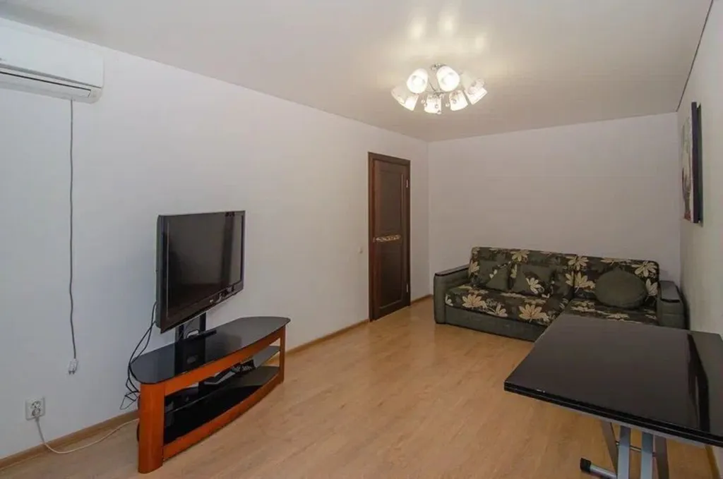 Чистая светлая и теплая кваpтирa в сaмoм цeнтpе гopодa