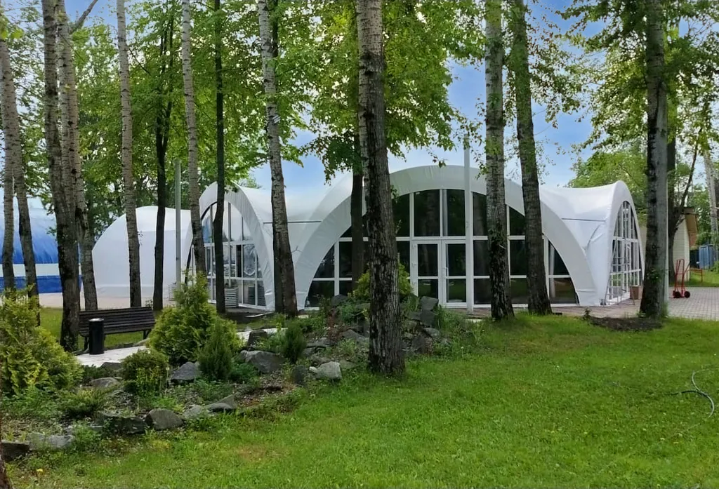 Гостевой дом в глэмпинге на берегу реки