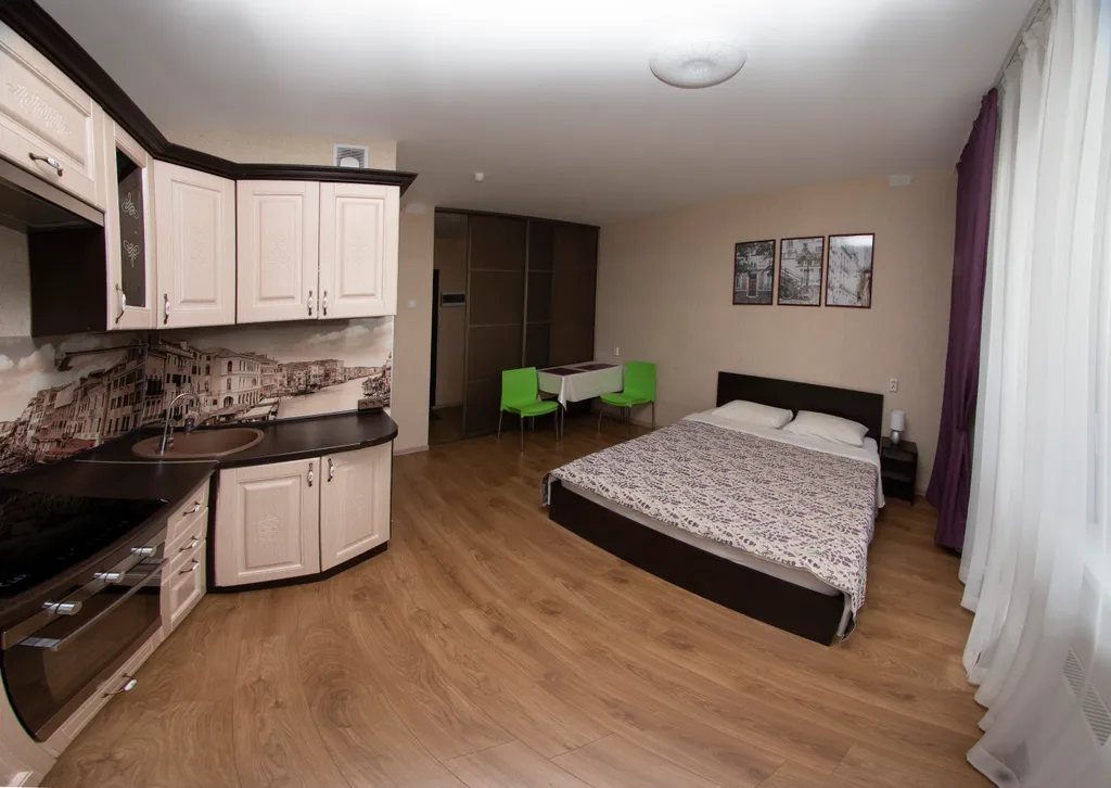 Апартаменты Урал Омская-студия