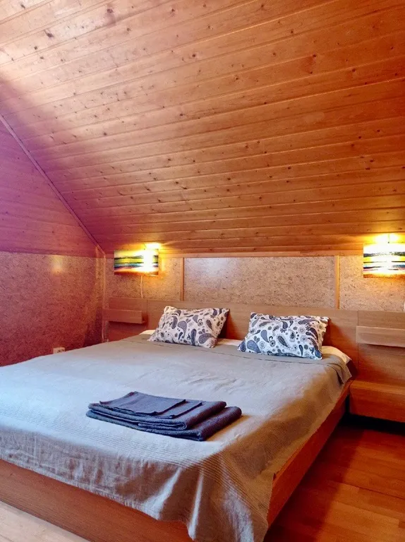 Двухэтажный коттедж №3 у озера