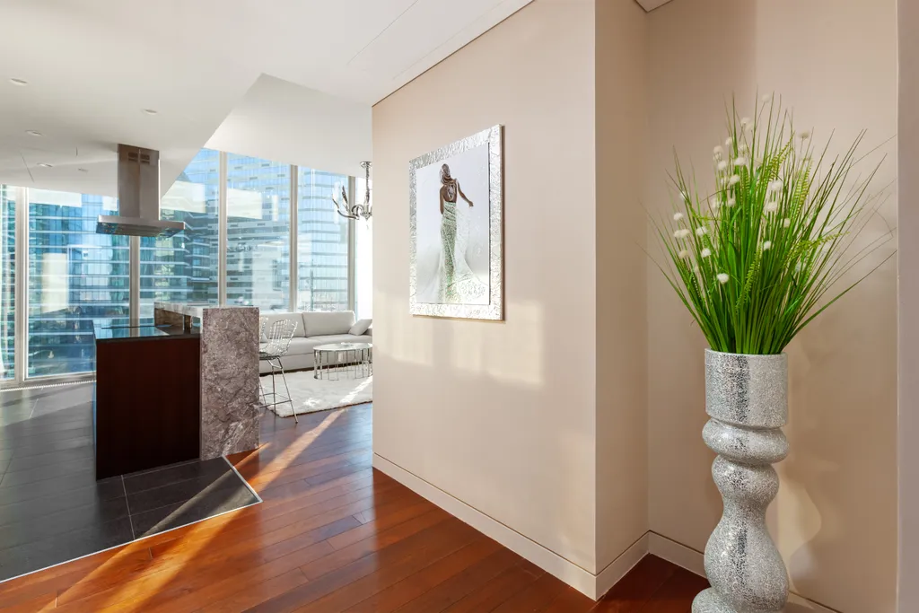 Стильный угловой апартамент в башне Око Москва-сити