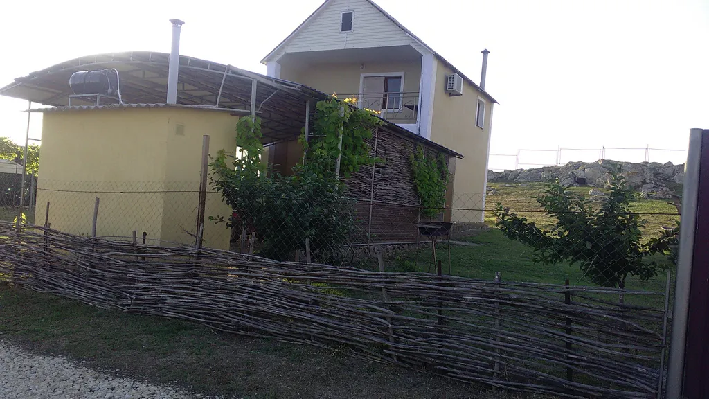 Дом на берегу Азовского моря