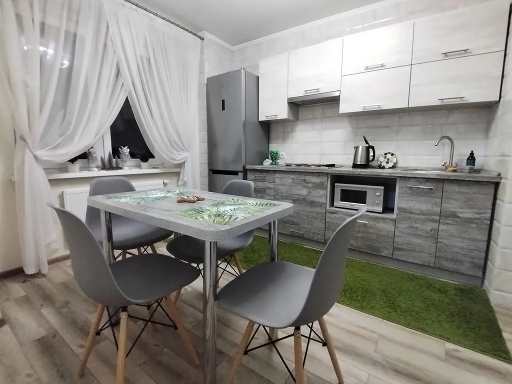 Центр города, новый дом, чистая и уютная квартира