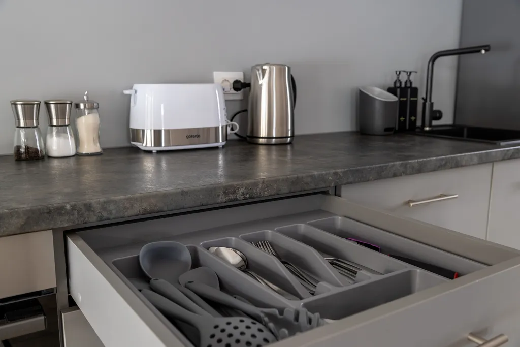 Коттедж Новый комфортабельный дом на берегу лесного озера Маролампи — Стеклянный