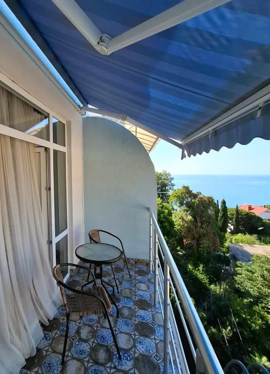 Уютная студия с видом на море