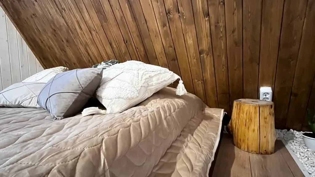 З-комнатный дом У Озера в лесу