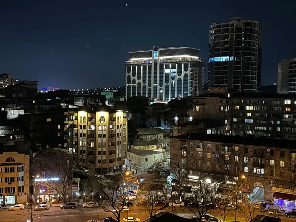 Красивая двухкомнатная квартира в центре города