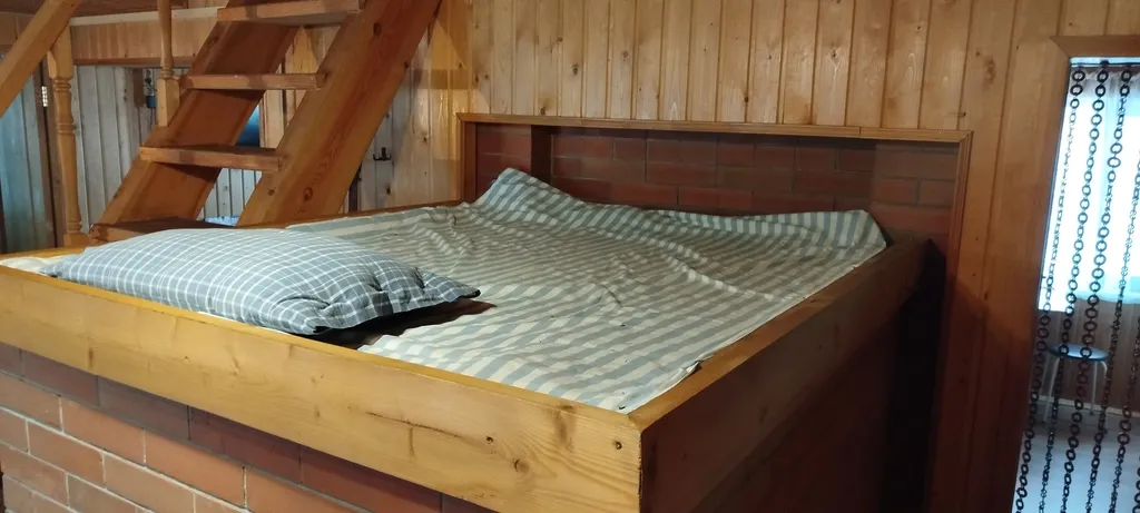 Уютный деревянный дом с мансардой и русской печкой