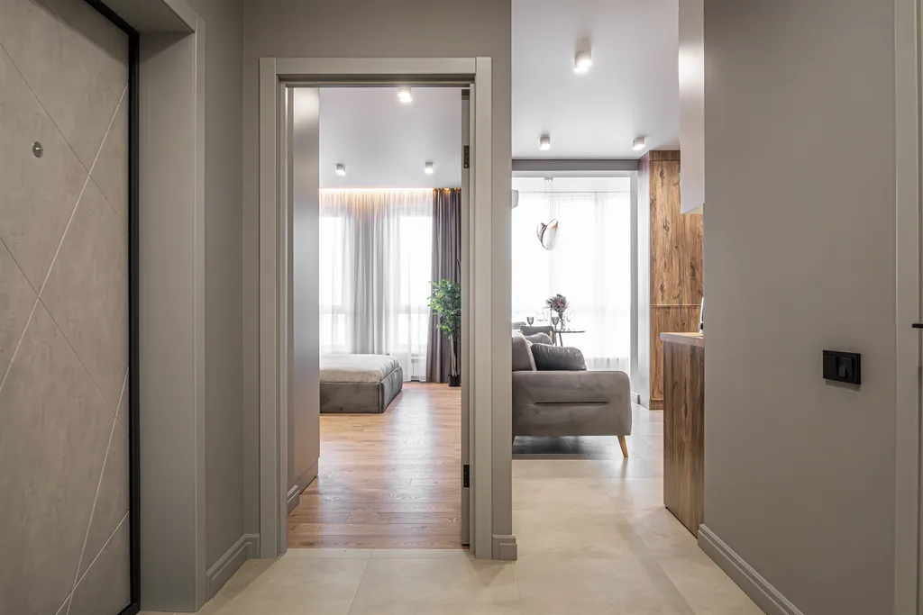 Дизайнерская квартира около сквера в бизнес -высотке