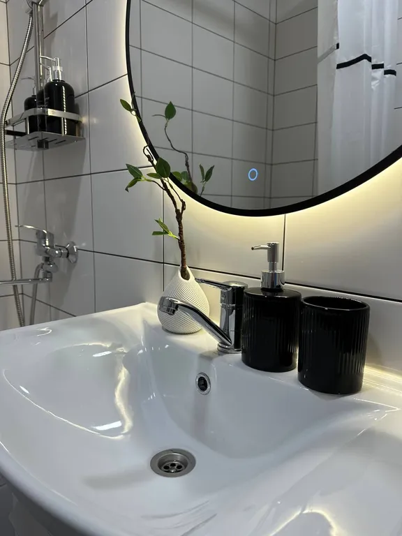 Светлая студия с панорамой центра