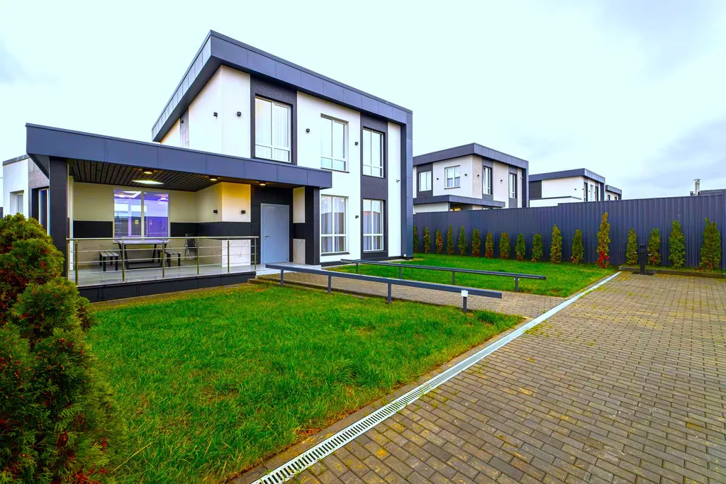 Частный дом с Бассейном