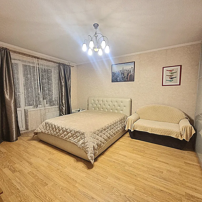 Красивая, большая, квартира рядом с метро купчино