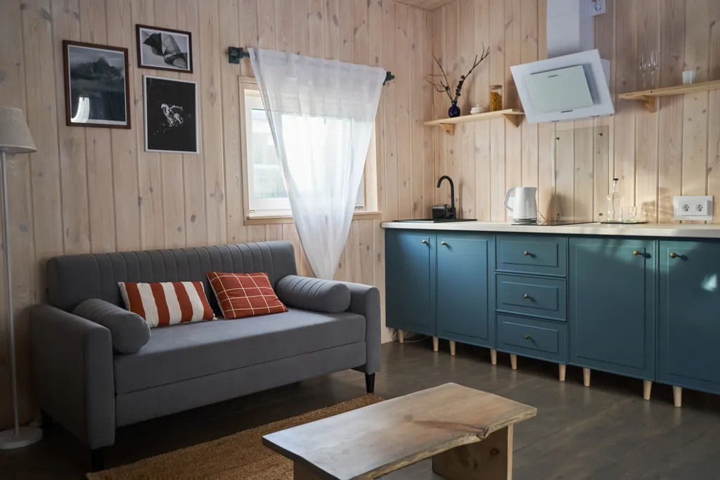 Домик у леса в центре Зелёной Поляны