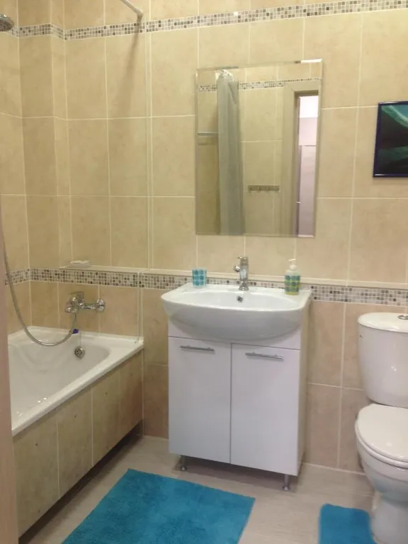 Сто метров до метро Космонавтов