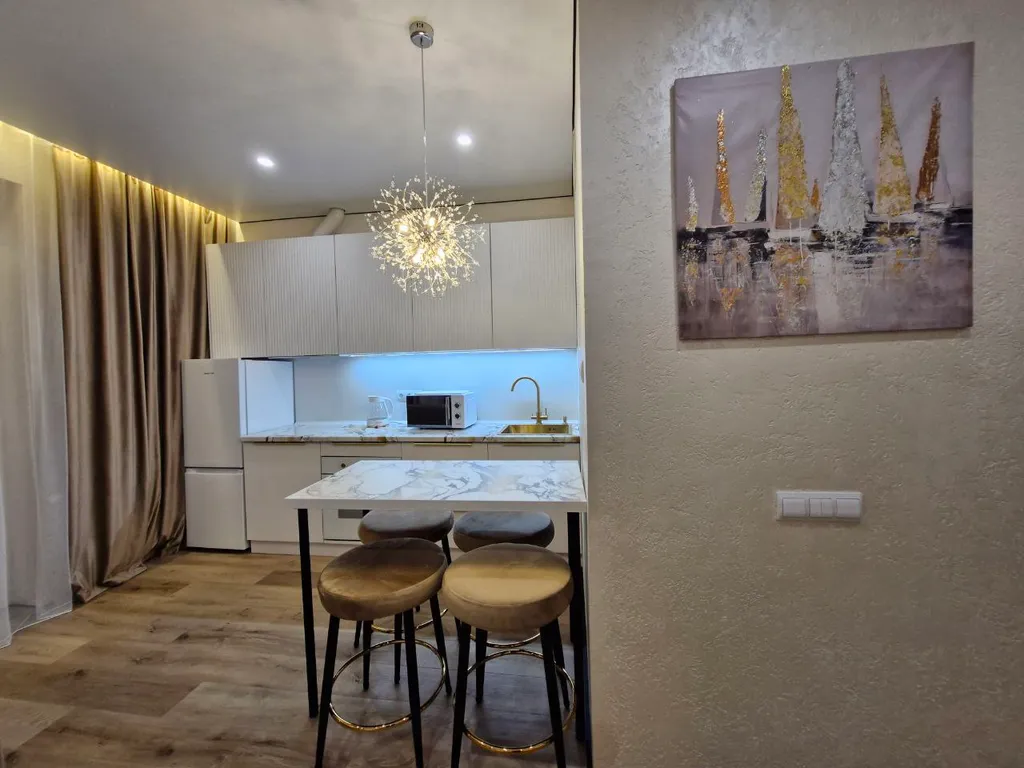 Уютная квартира люкс класса с камином, автовокзал географический центр