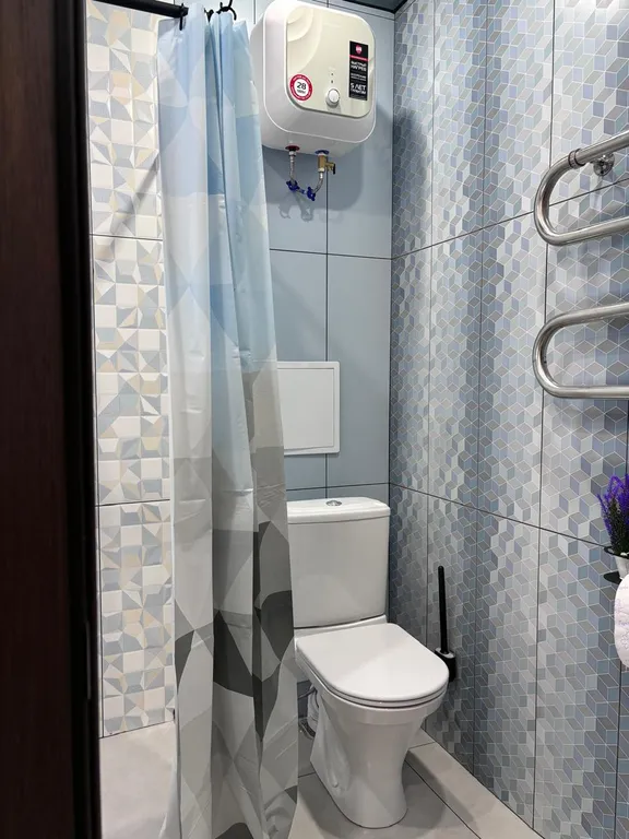 Квартира Потрясающая Студия напротив Политеха, терминала в центре Нефтяников — Омск