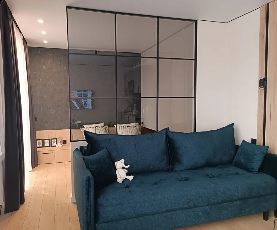 Современная однокомнатная квартира с кондиционером, в центре