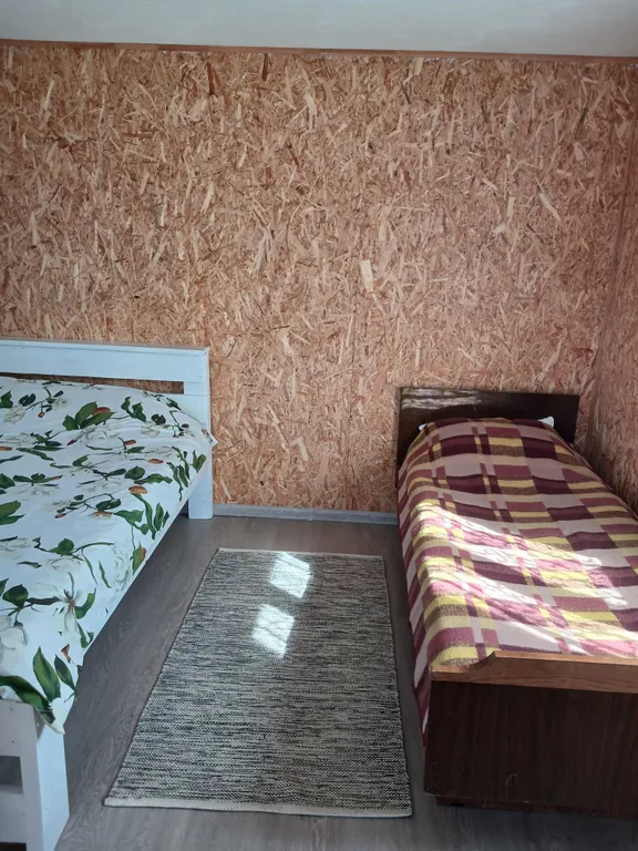 Уютный домик на берегу озера