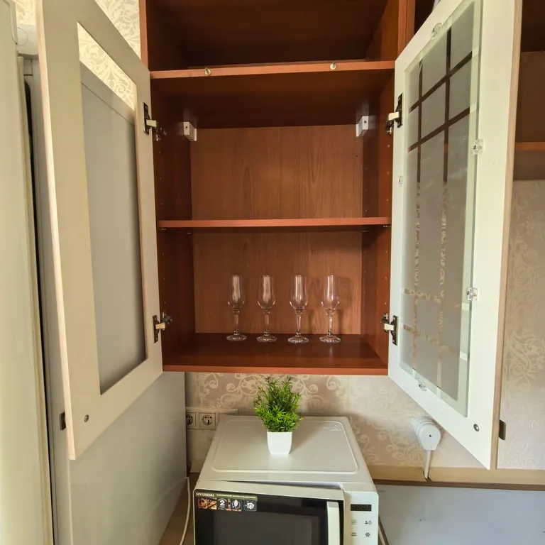 Большая 2-я квартира с отдельными 2-мя спальнями, отдельной кухней