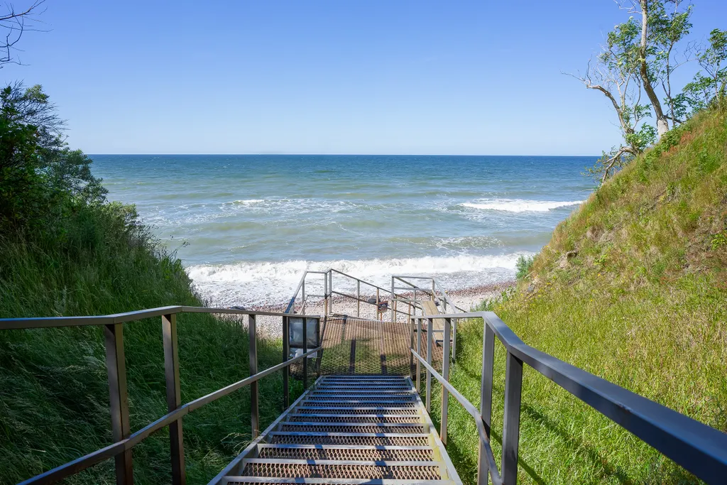 Уютная евродвушка Чайка вблизи моря