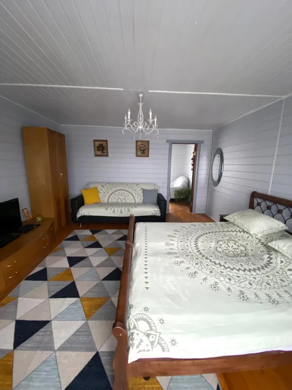 Уютный двухэтажный дом на берегу озера Селигер