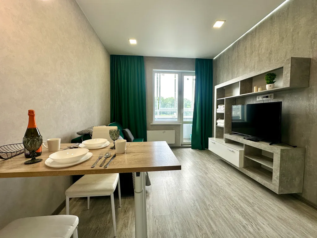 Студия с видом на канал Москвы реки