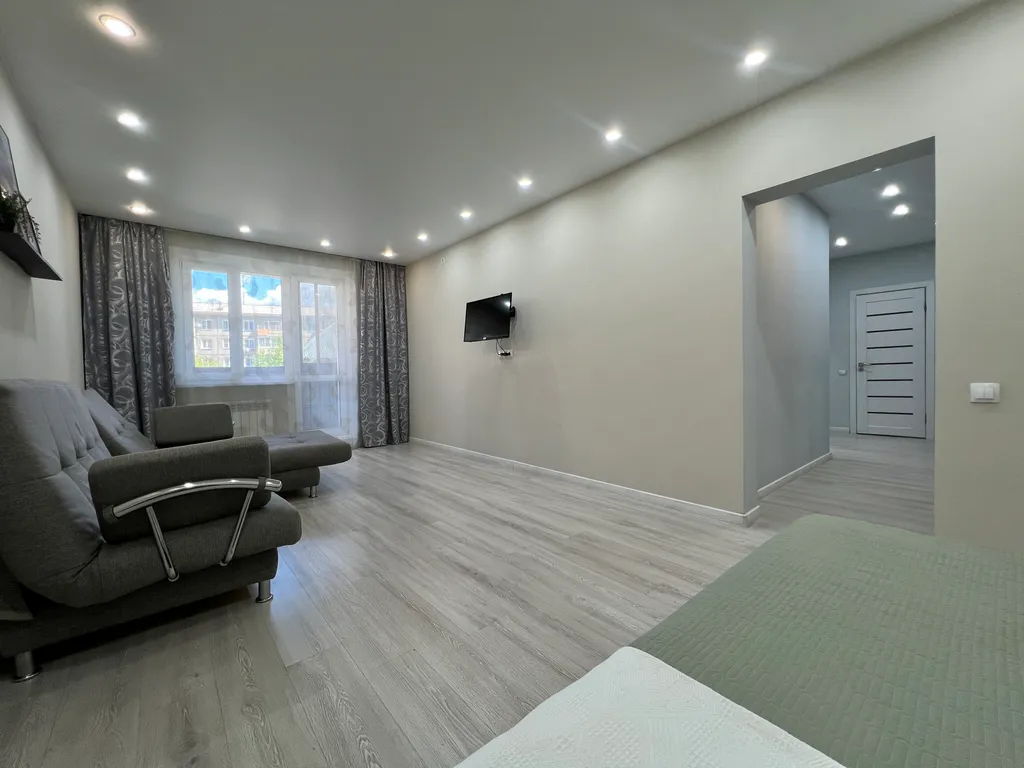 Просторная 2-к квартира в центре. Не берем оплату за финальную уборку