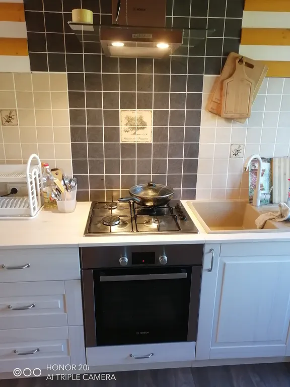 Дом из дерева у моря