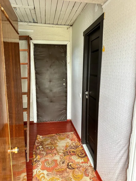 Уютный дом на берегу реки