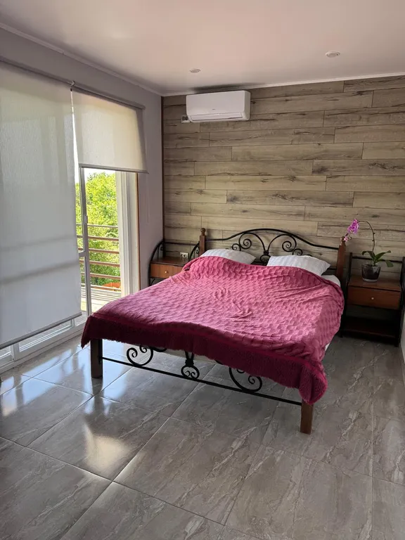 Частный дом рядом с Византийским храмом