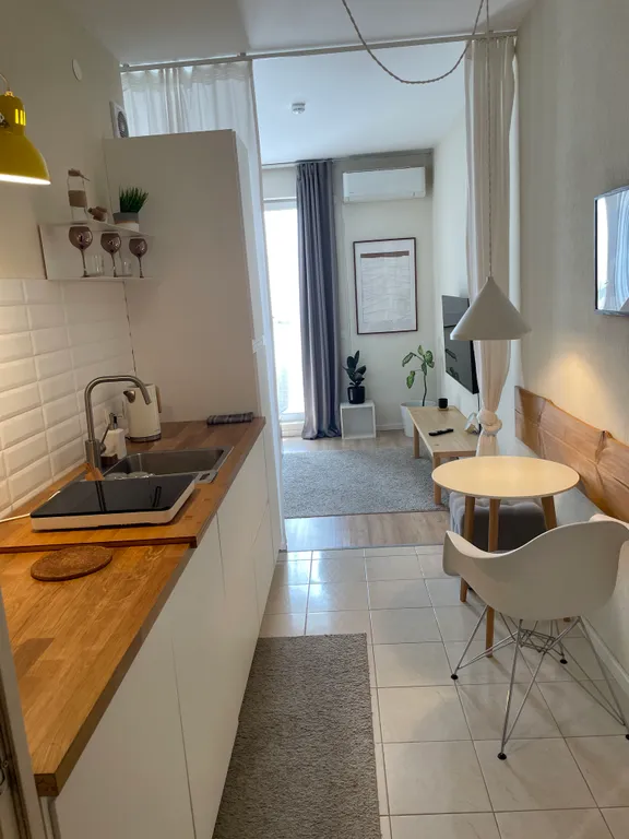 Дизайнерская студия с панорамным балконом в ЖК Две Столицы