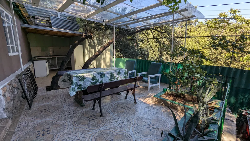 Дом рядом с парковой зоной