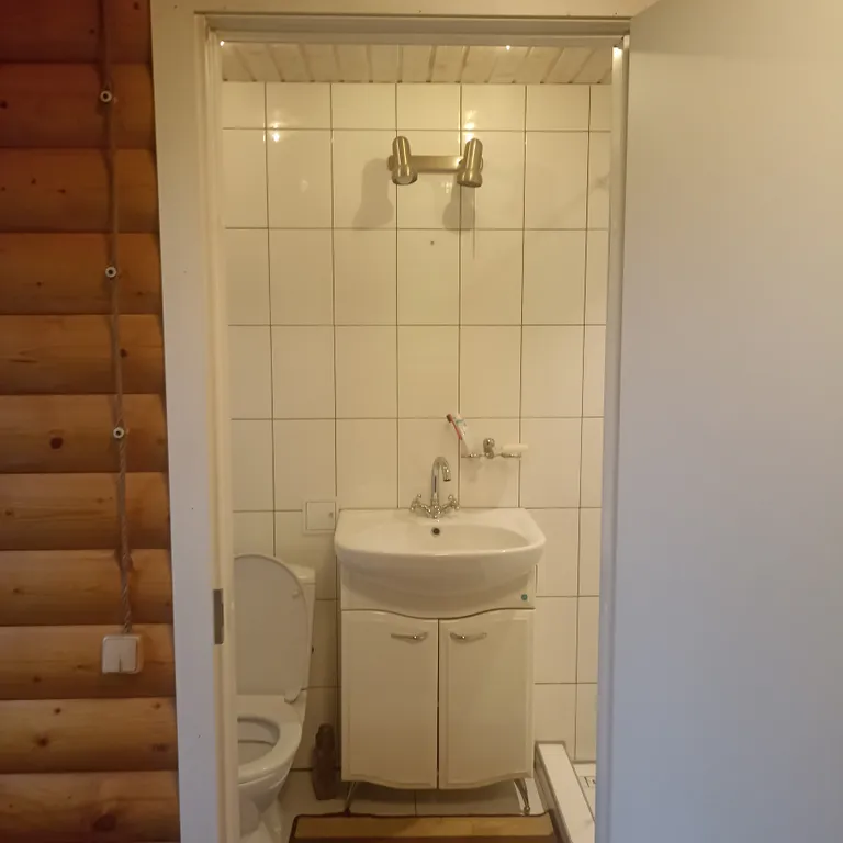 Уютный дом на берегу реки в 10 км от центра города Выборга