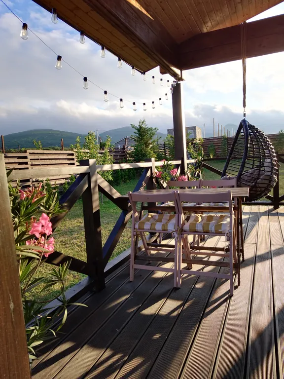 Коттедж Дом для отдыха Mеdley с домашним кинотеатром, террасой и джакузи — Гончарное