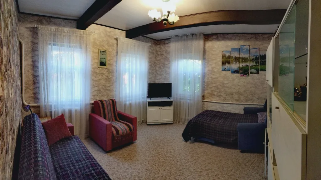 Дом с видом на лес недалеко от озера