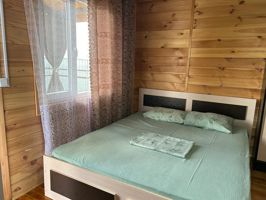 Жилье на озере Медвежьем